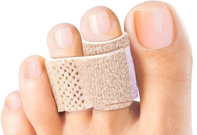 Toe Splints can be a really useful claw toe treatment tool. Find out how they work and which ones are best