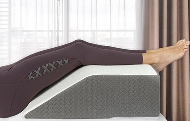 Leg elevation cushions are a great way to reduce swelling and pain following a dancer's fracture